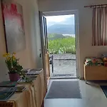 Apartment Haus Sonnenhang +seeblick+pool *