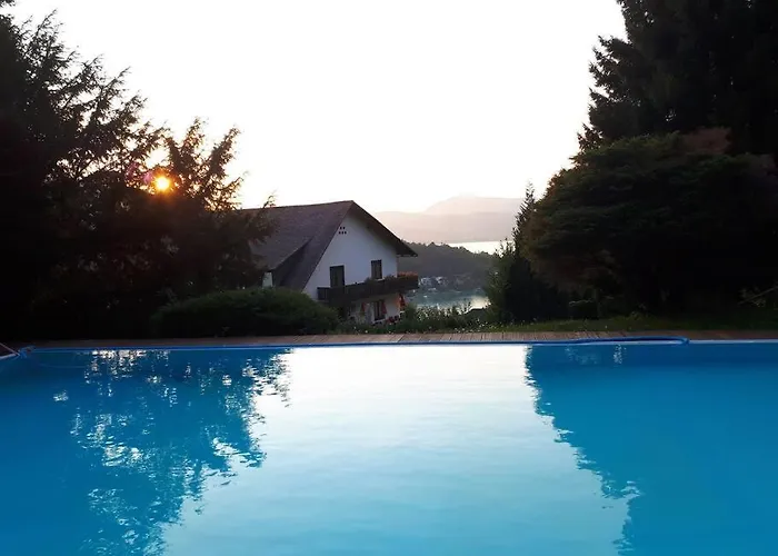 Haus Sonnenhang +seeblick+pool דירה *